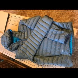 Helly Hansen down hoodie puffy